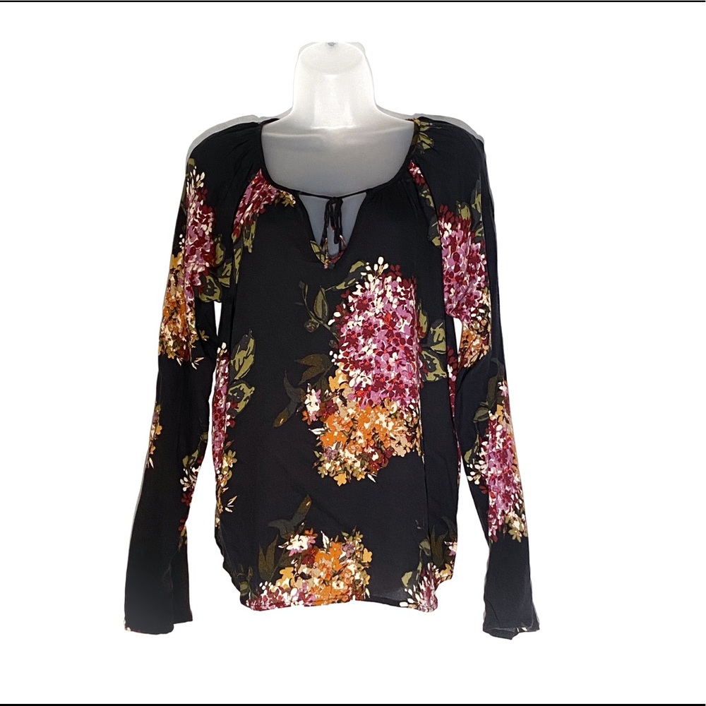 Love Stitch floral long sleeve, v-neck with tie. Bohemian, Boho, Size M